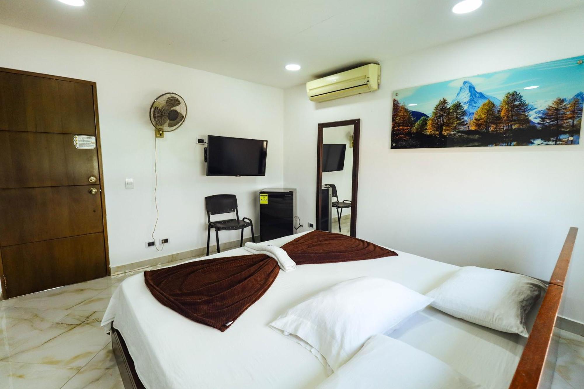 Hotel Big New York Carepa Room photo